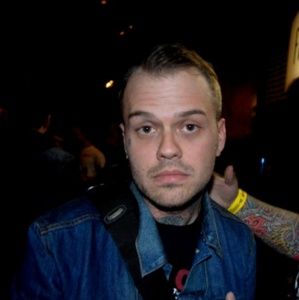 Meet your Posher, Dennis